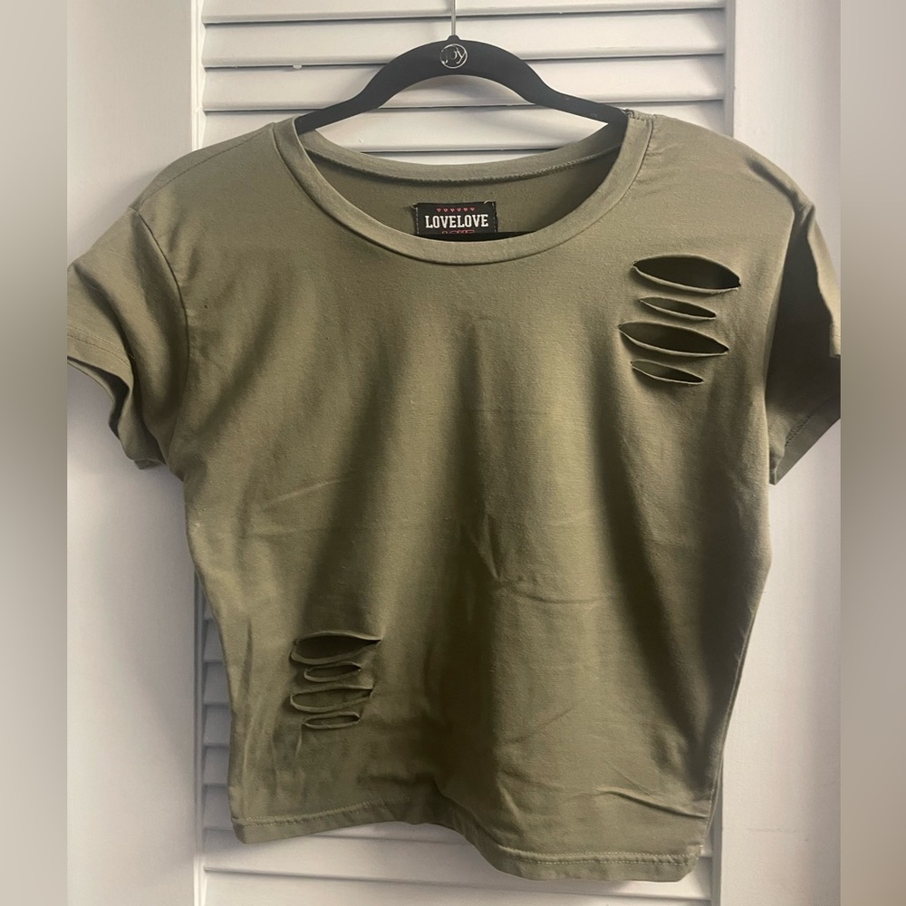Love Love Love Size XL cropped top in army green with shredded material accents